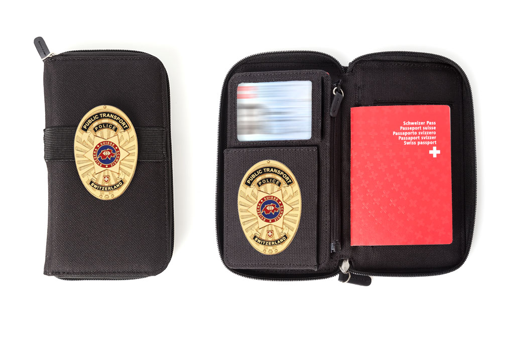 "On the way / Passport Holder" Bahnpolizei Schweiz