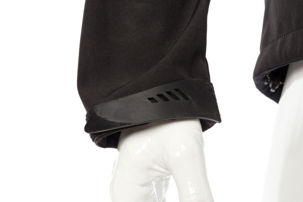 Veste softshell de qualité et fonctionnelle en noir