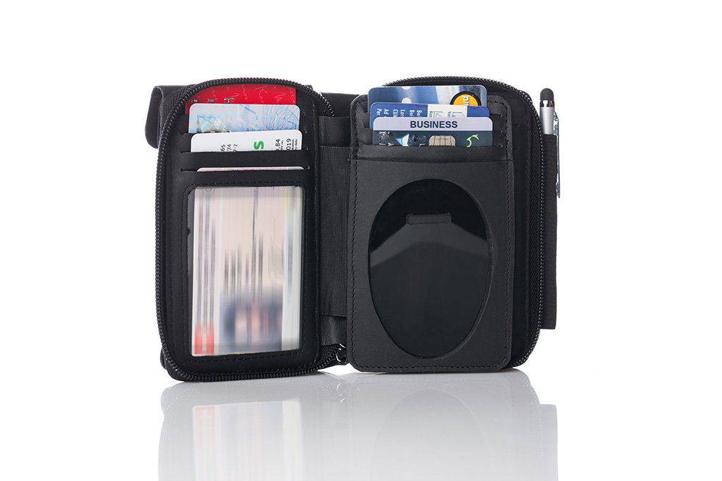 Leather case "Allround" (without badge)