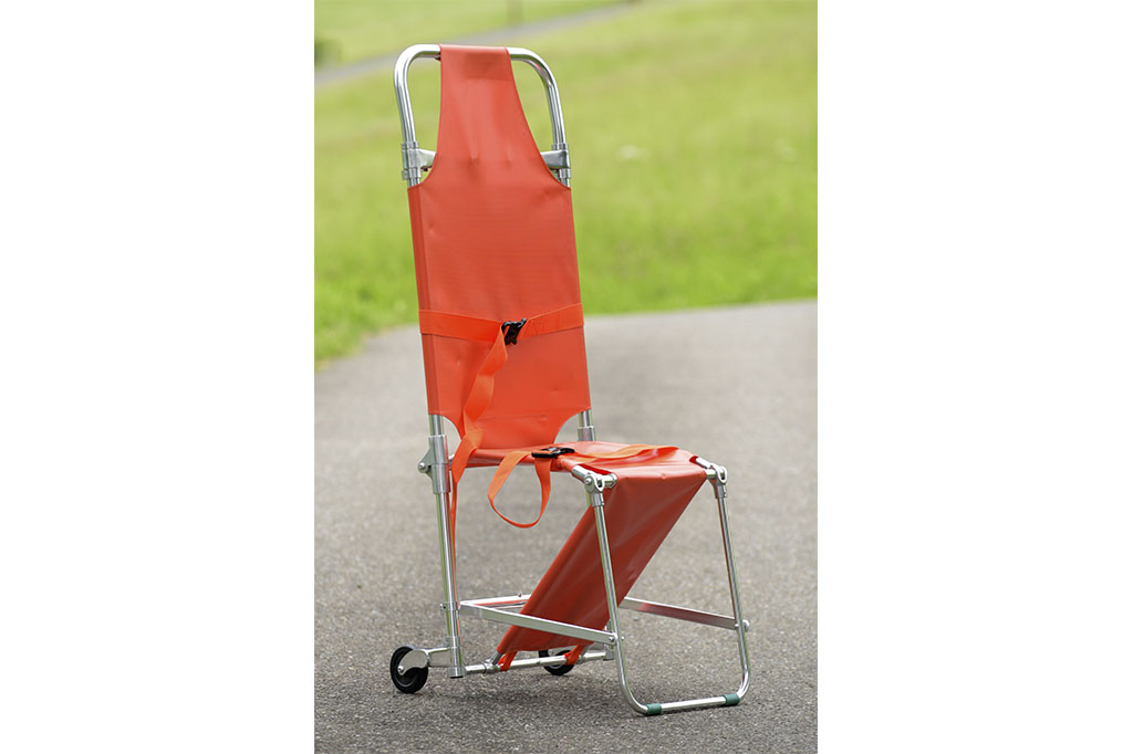 Emergency stretcher and wheelchair in one function