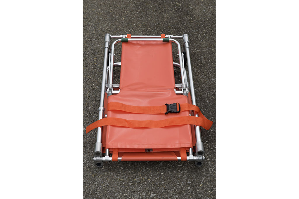 Emergency stretcher and wheelchair in one function