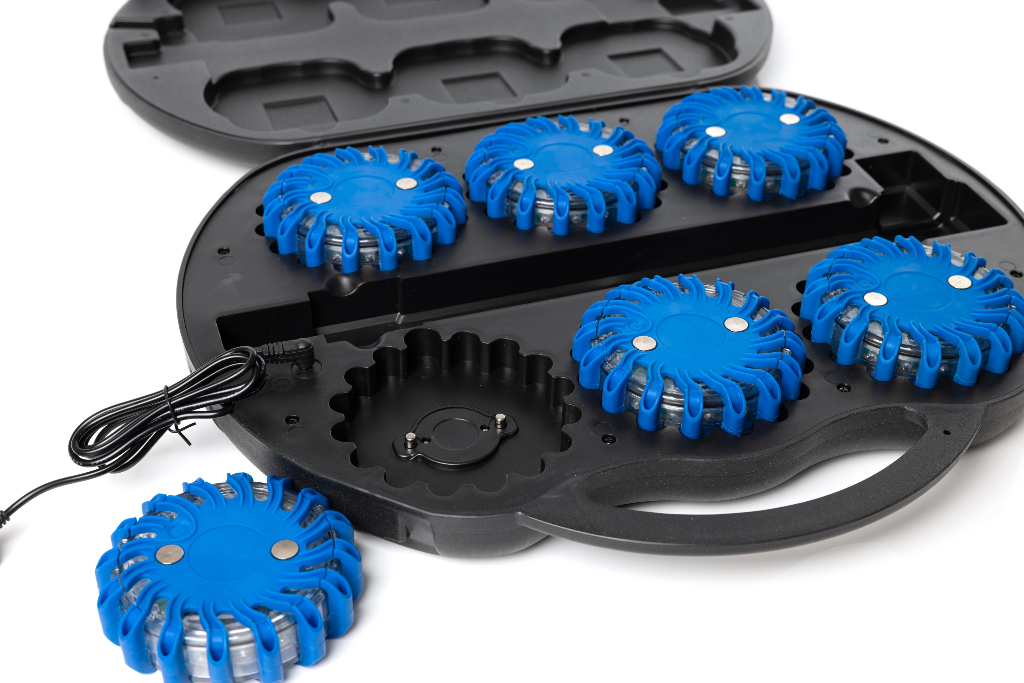 Valigetta con 6 luci segnaletiche ricaricabili di colore blu a LED