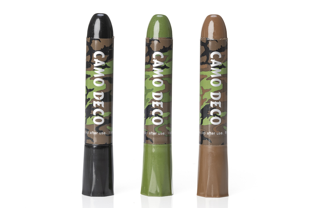 Camouflage makeup set with 3 pens
